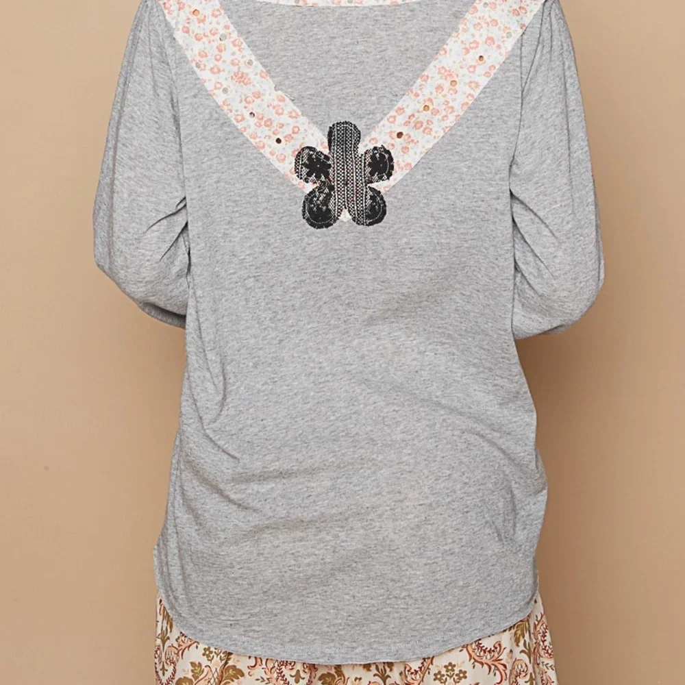 POL Grey Long Sleeve V-Neck Top with Black & Pink Appliqué (read description) - Picture 4 of 6
